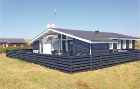 Cozy Home In Hvide Sande With Wifi